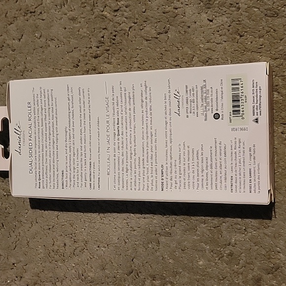 Rose Quartz Roller - Picture 2 of 2